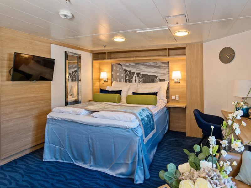 Expedition Suite | Mini suite on upper deck